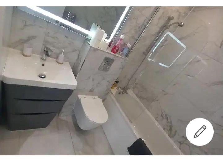 Lovely 2-Bedrooms With Free Parking Canvey Island Exteriér fotografie
